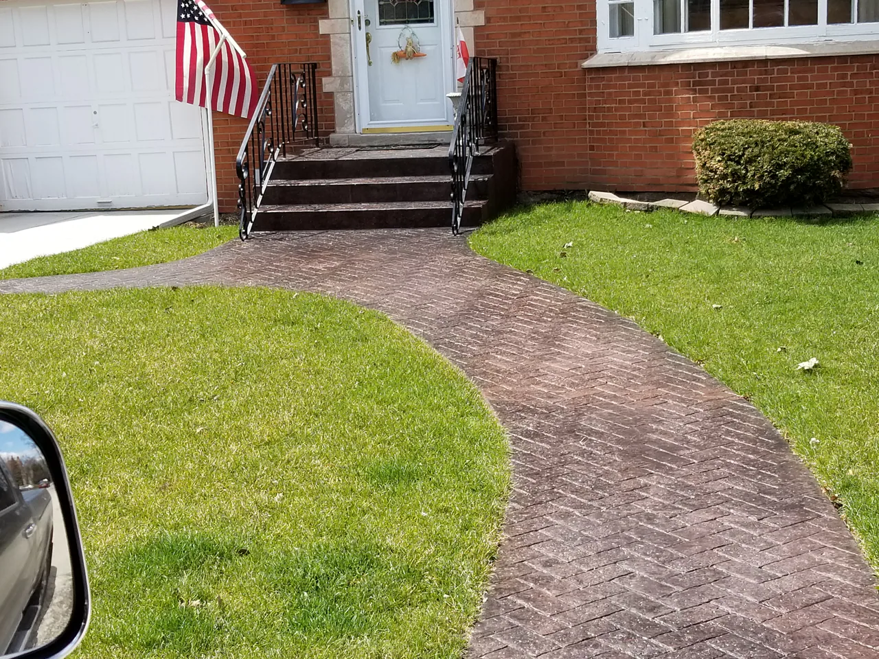 Curved stamped concrete walkway